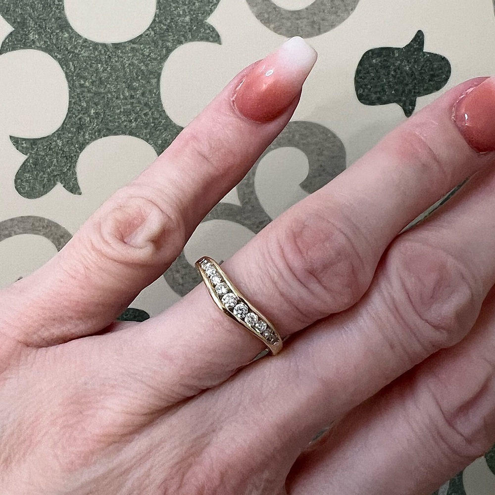 Shane Co Round Diamond Contour Wedding Band